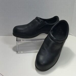 RED Wings  style # 2333 Black Leather steel toe skip resistant shoe size 7.5